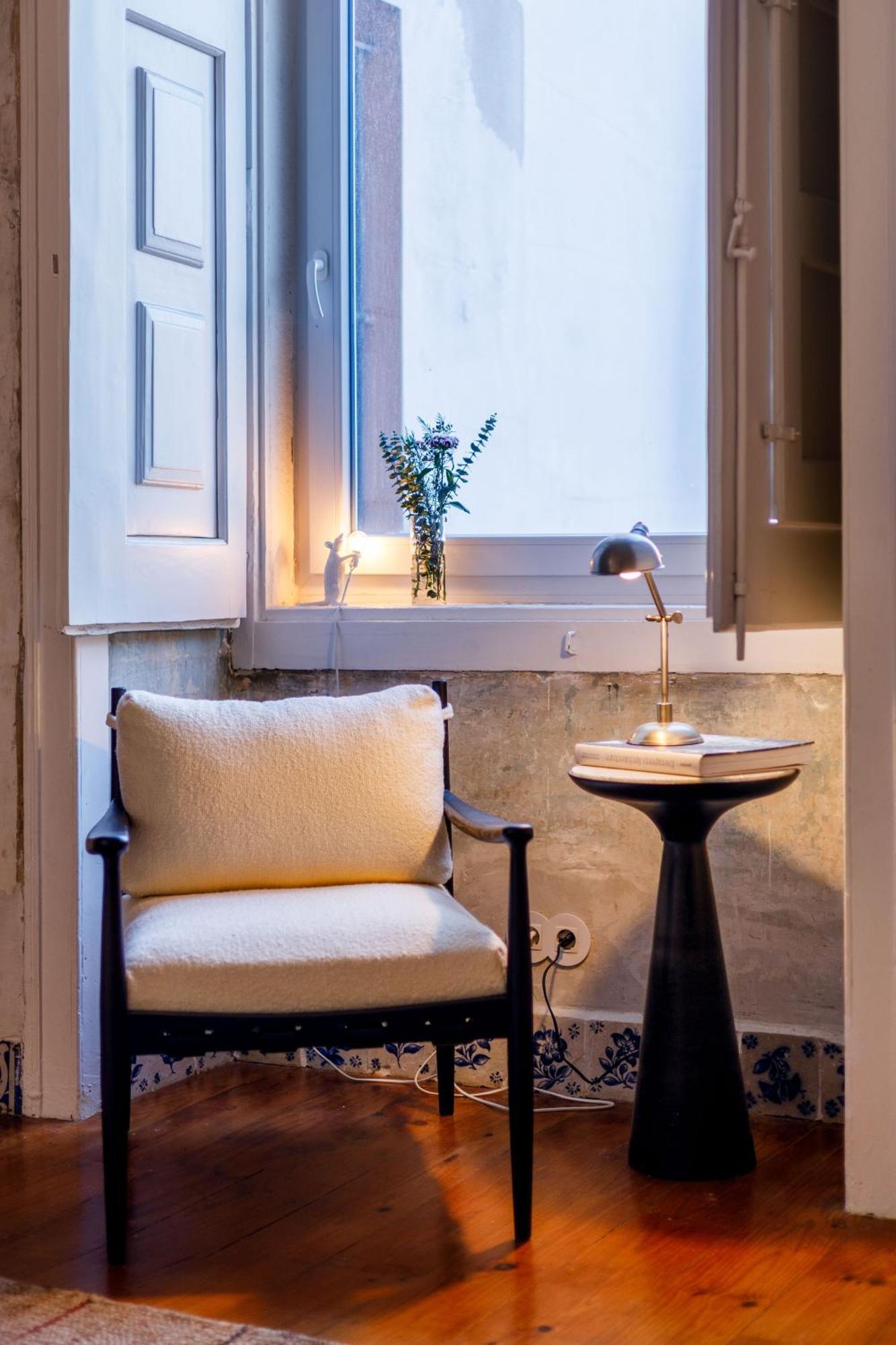 Pool & Garden In The Heart Of Apartment Lissabon