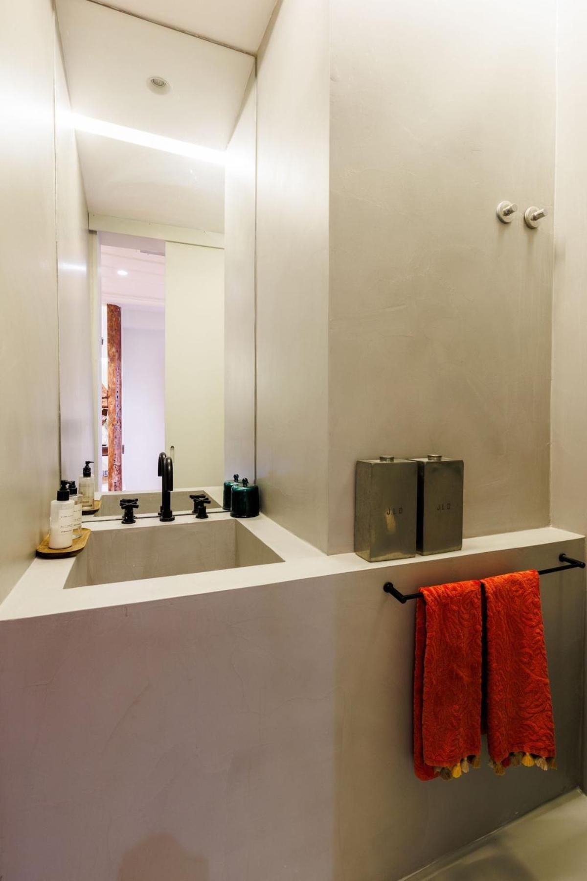 Pool & Garden In The Heart Of Apartment Lissabon